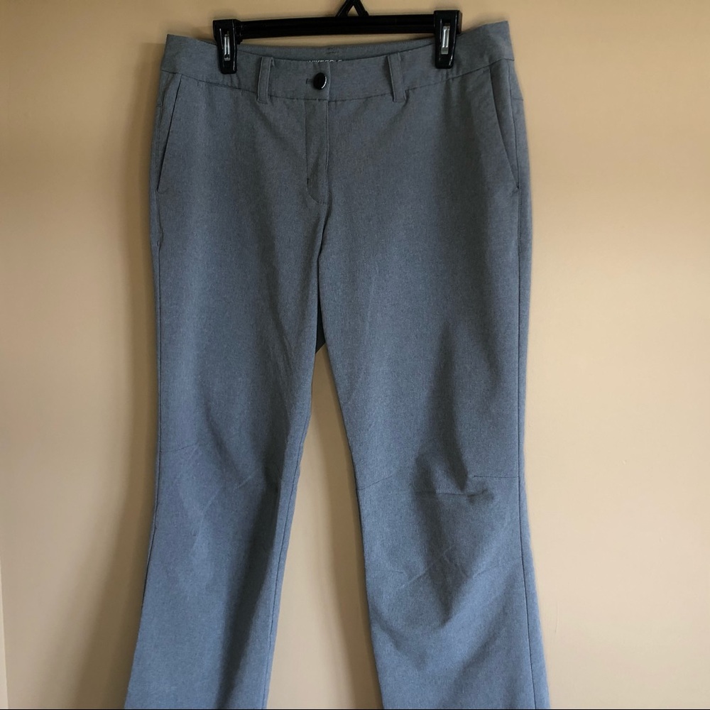 Nike Women’s Golf/ Hiking Pants Sz 10 Beautiful Condition!